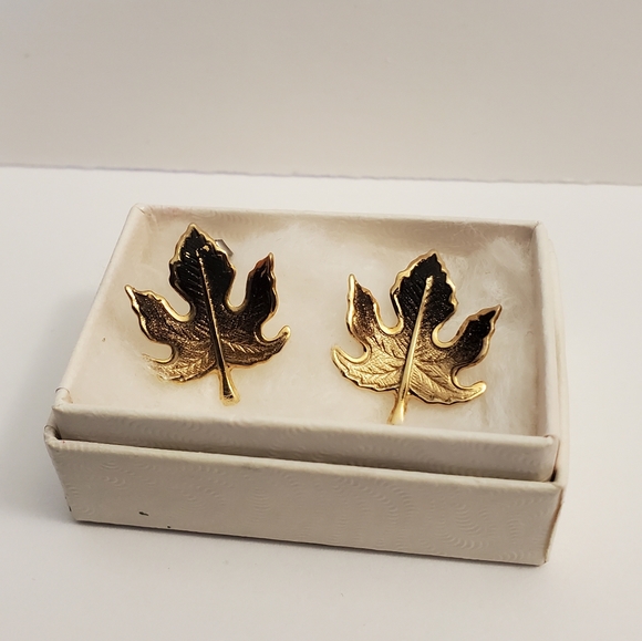 Vintage leaf earrings - Fall accessories